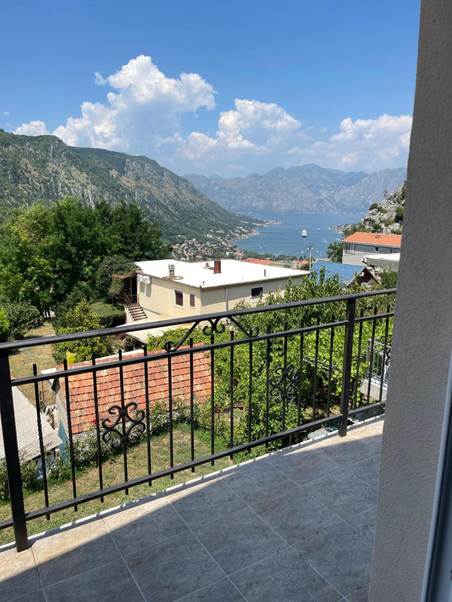 Apartment Perovic Kotor Exterior foto